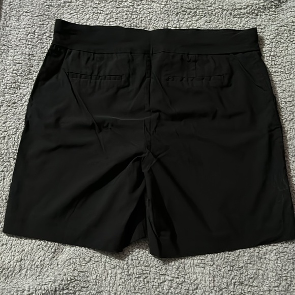Dress shorts - Picture 2 of 8